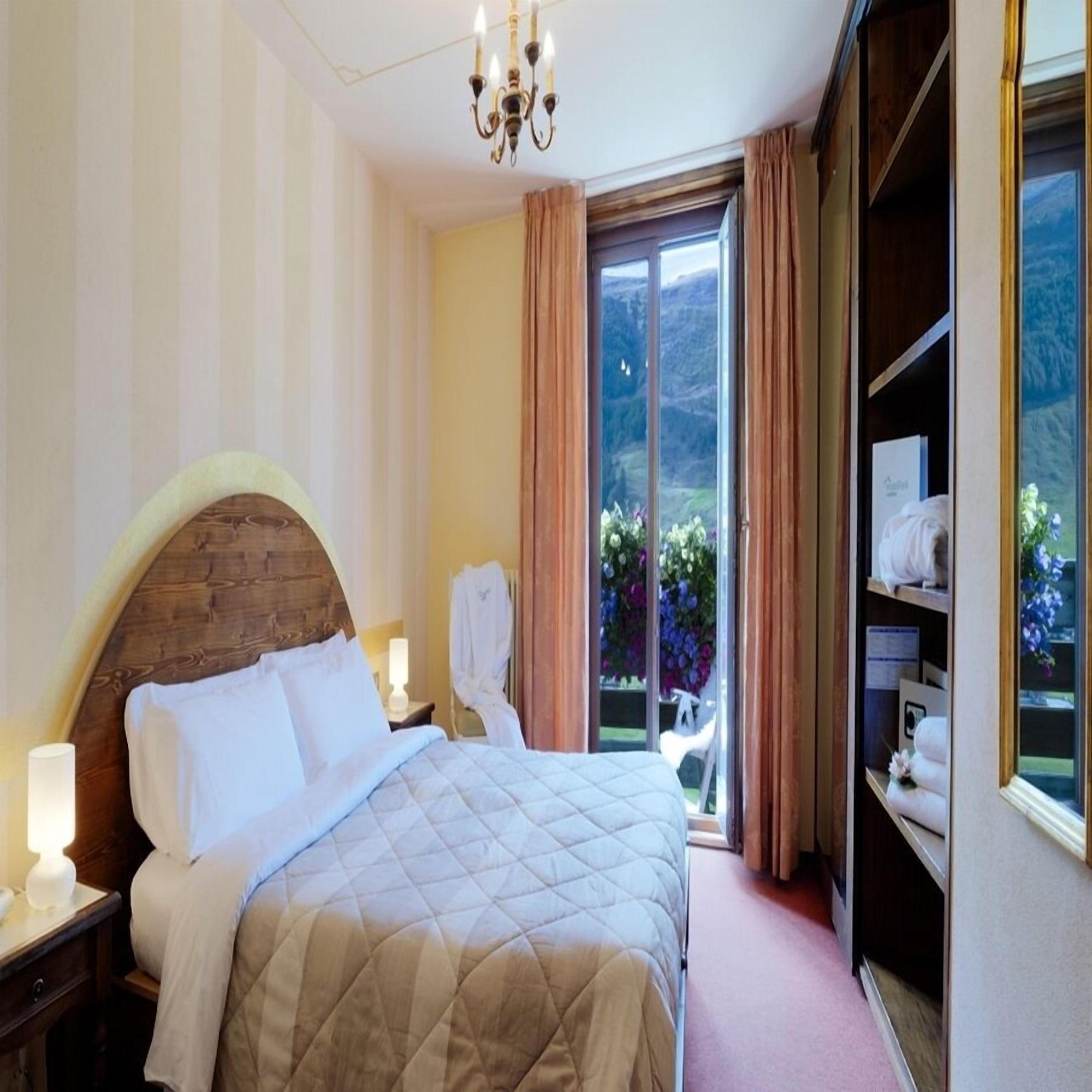 Hotel Parè 3*